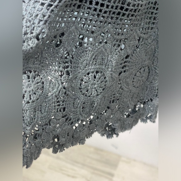 Gimmicks Blue Gray Crochet Boho Top Size Large Bohemian - Picture 3 of 8